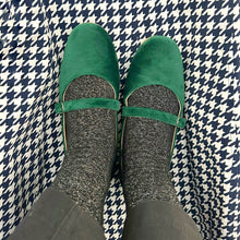 Cargar imagen en el visor de la galería, Juana Velvet Flat