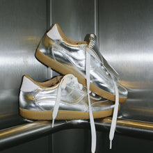 Cargar imagen en el visor de la galería, Disco Sneakers