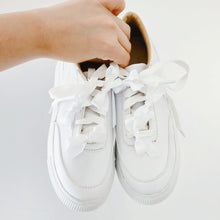 Cargar imagen en el visor de la galería, Save the Date sneakers